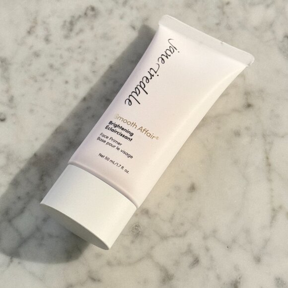 jane iredale Smooth Affair® Brightening Face Primer | NEW MAKEUP - Picture 2 of 5